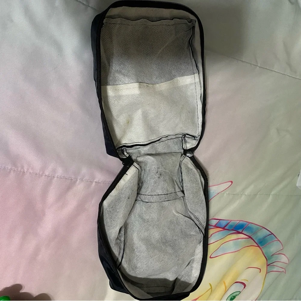 black pencil zipper pouch EUC